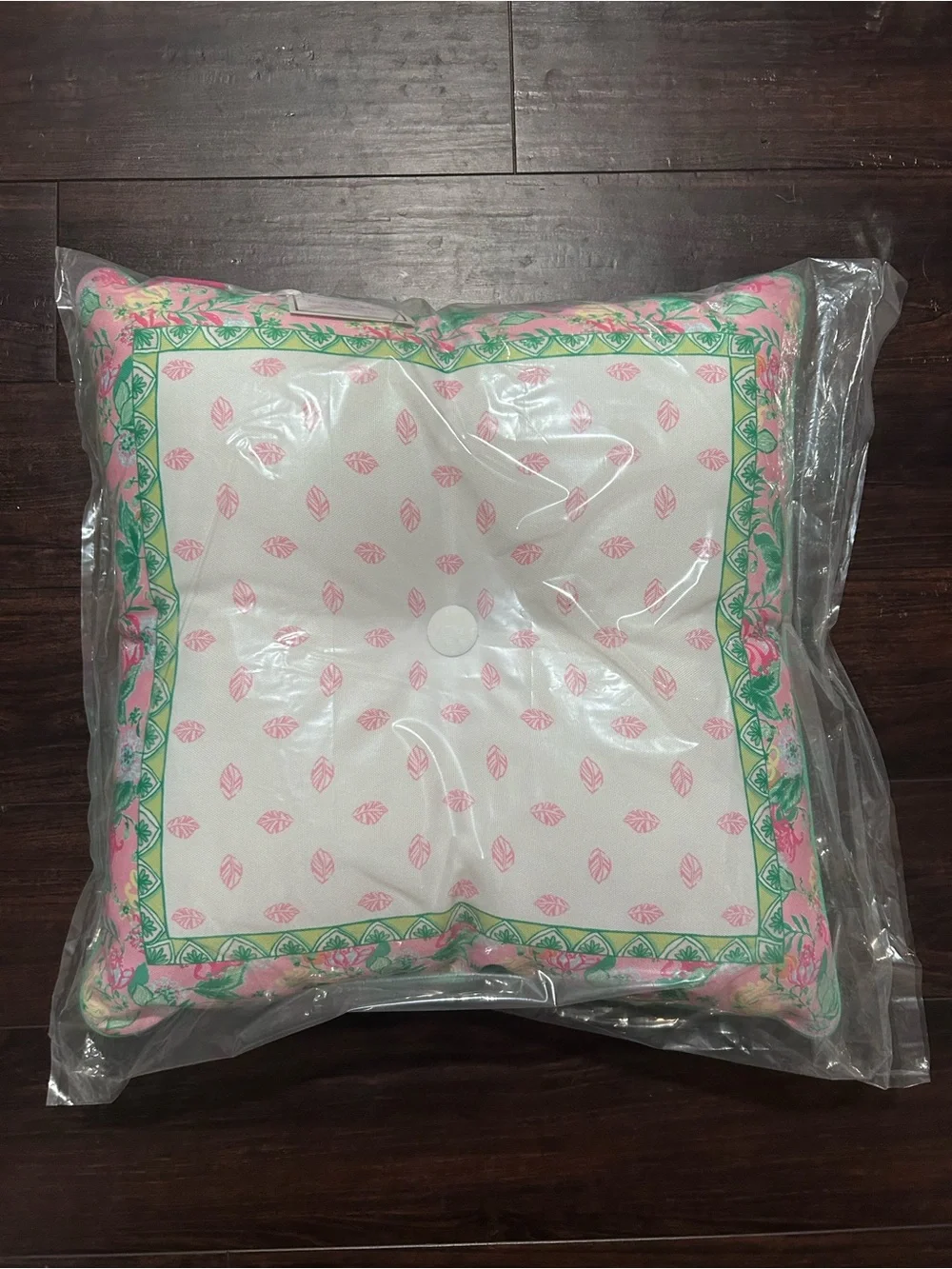 NWT Lilly Pulitzer indoor/outdoor pillow 20x20